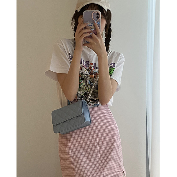 Jauna modeļa maza sieviešu soma ar pērļu rokturi