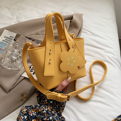 Μικρή οικολογική δερμάτινη τσάντα με κοντή και μακριά λαβή