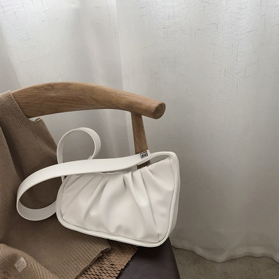 Καθημερινή γυναικεία τσάντα ώμου με μαζεμένο μέρος από οικολογικό δέρμα