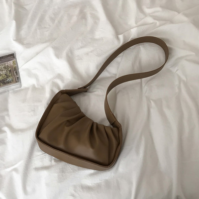 Καθημερινή γυναικεία τσάντα ώμου με μαζεμένο μέρος από οικολογικό δέρμα