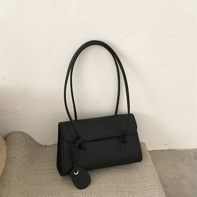 Casual γυναικεία τσάντα από οικολογικό δέρμα με λαβές ώμου