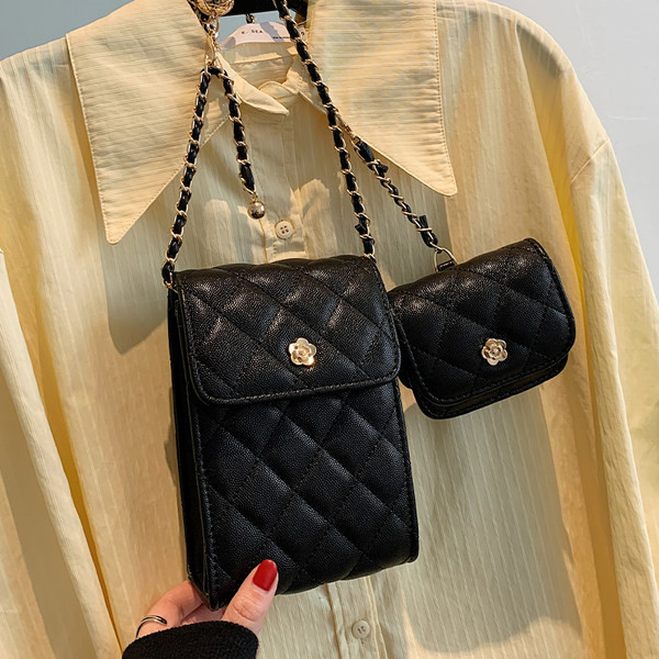 Sieviešu ikdienas soma un maza somiņa ar metāla rokturi