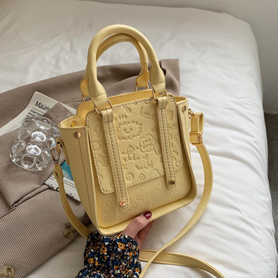 Geanta mica din piele ecologica reliefata si doua manere