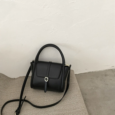 Moderna sieviešu maza somiņa no eko ādas vairākās krāsās