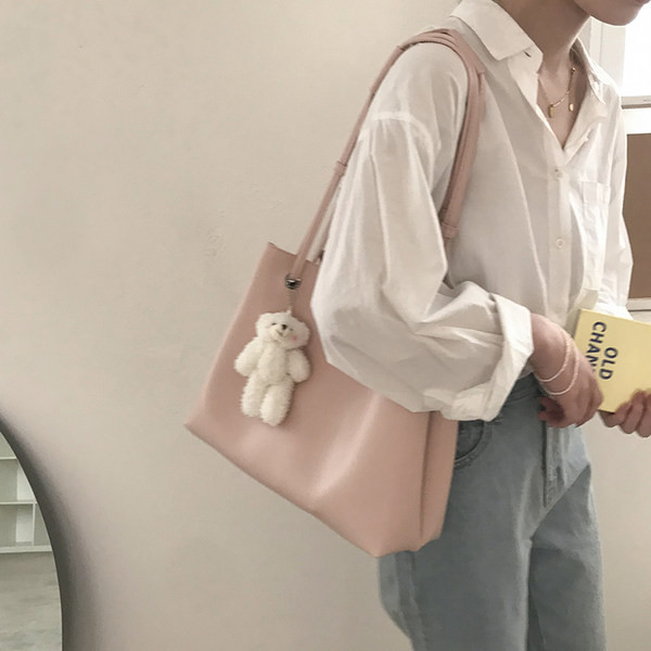 Casual γυναικεία τσάντα από οικολογικό δέρμα  σε διάφορα χρώματα