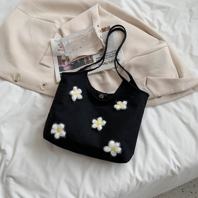 Ikdienas sieviešu soma ar 3D ziediem un īsu rokturi