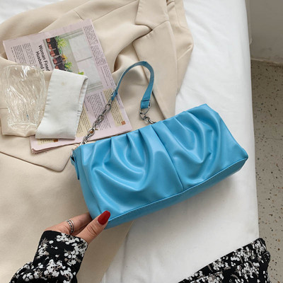 Γυναικεία έκο δερμάτινη τσάντα ώμου με μεταλλική λαβή