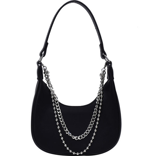 Γυναικεία τσάντα με μεταλλικό στοιχείο από τεχνητό δέρμα