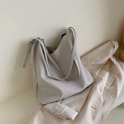 Sieviešu somas tipa soma ar sprādzi no eko ādas