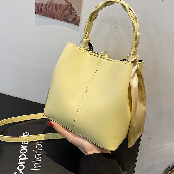 Sieviešu soma no eko ādas somas tipa ar diviem rokturiem