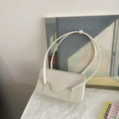 Sieviešu ādas plecu soma no eko ādas