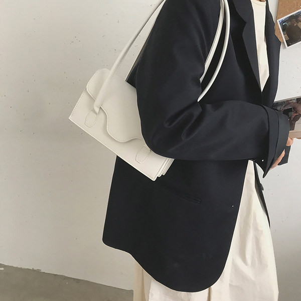 Sieviešu ādas plecu soma no eko ādas