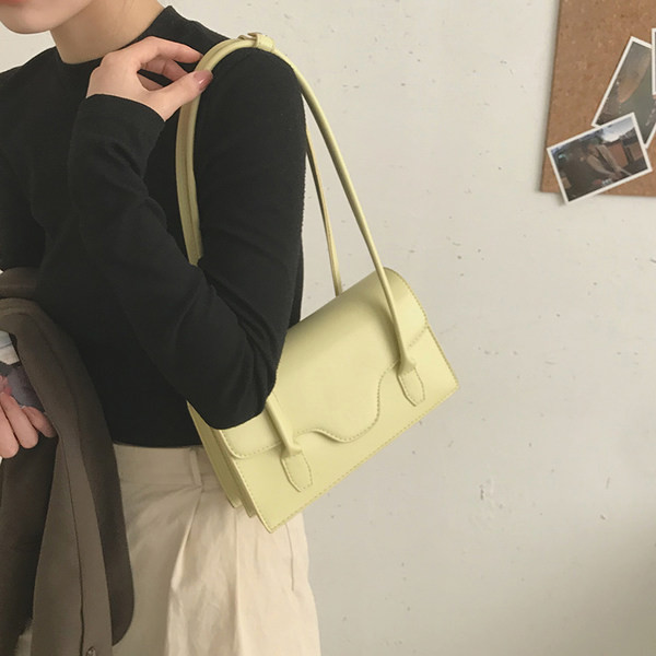 Sieviešu ādas plecu soma no eko ādas