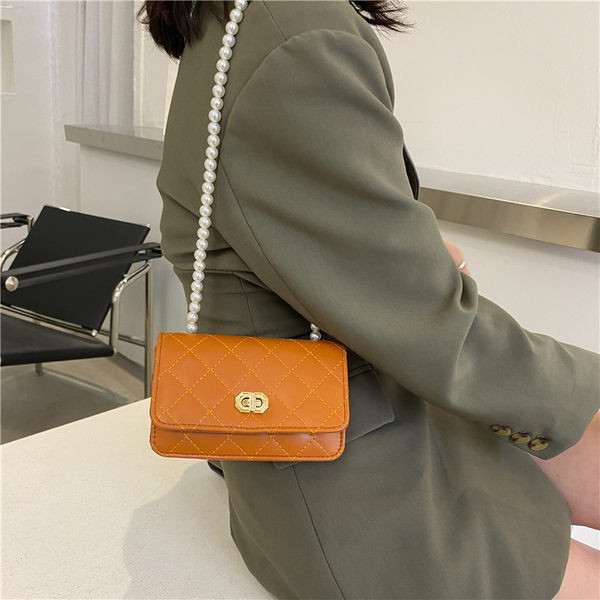 Geanta de dama din piele cu maner lung din perle