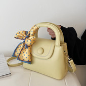 Μικρή έκο δερμάτινη τσάντα με υφασμάτινη κορδέλα και δύο λαβές