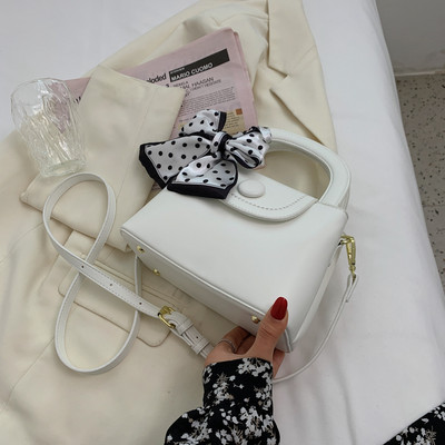 Μικρή έκο δερμάτινη τσάντα με υφασμάτινη κορδέλα και δύο λαβές