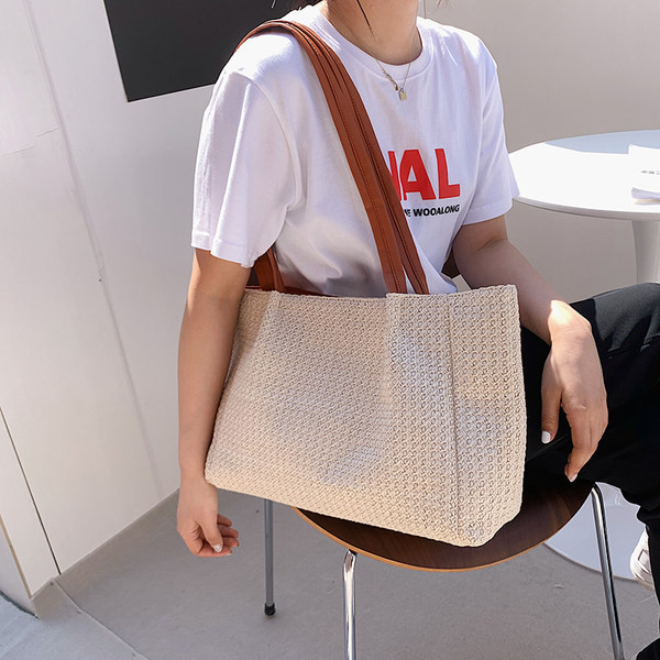 Ikdienas sieviešu plecu soma