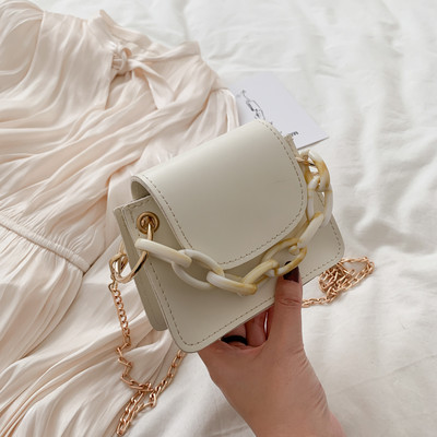 Γυναικεία έκο δερμάτινη τσάντα σε τέσσερα χρώματα και μεταλλική αλυσίδα