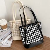 Sieviešu rūtainā soma ar garu un īsu rokturi