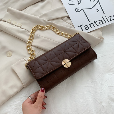 Γυναικεία έκο δερμάτινη τσάντα με μεταλλικό κούμπωμα σε διάφορα χρώματα