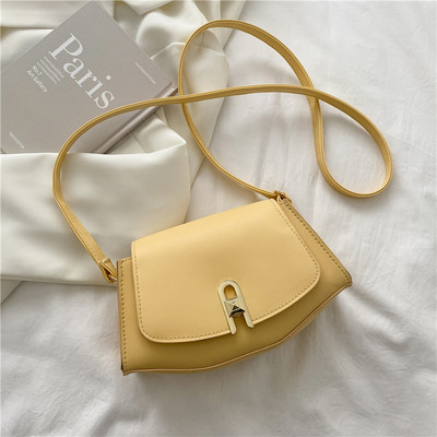 Sieviešu soma ar plānu garu rokturi