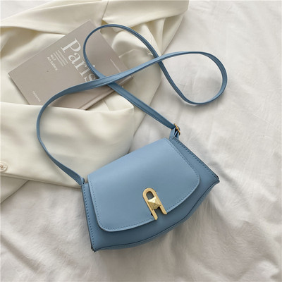 Sieviešu soma ar plānu garu rokturi