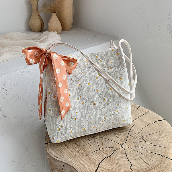 Casual γυναικεία τσάντα με κορδέλα και μοτίβα λουλουδιών