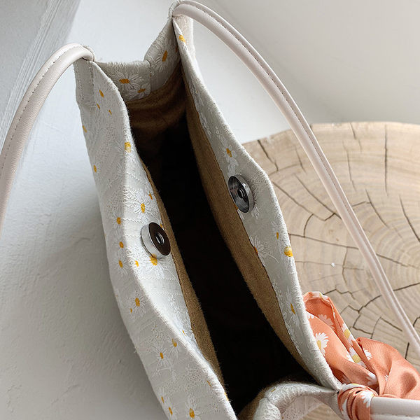 Casual γυναικεία τσάντα με κορδέλα και μοτίβα λουλουδιών