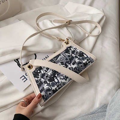 Moderna sieviešu soma ar krāsainu apdruku