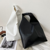 Retro stila sieviešu soma trīs krāsās