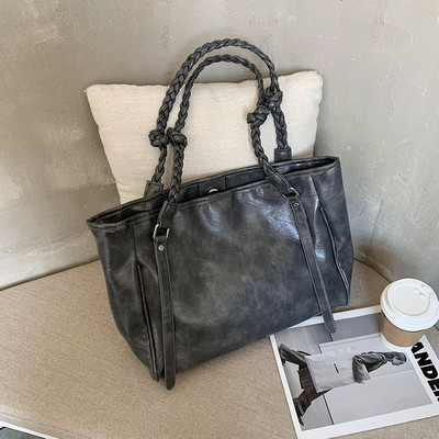 Γυναικεία τσάντα από έκο δέρμα  με κοντές λαβές