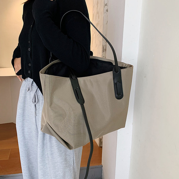 Γυναικεία τσάντα νέο μοντέλο