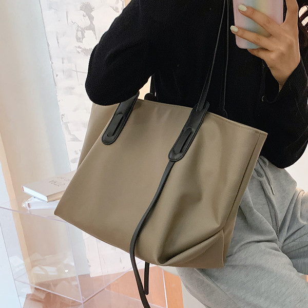 Γυναικεία τσάντα νέο μοντέλο