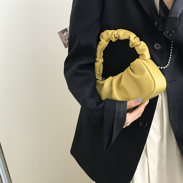 Σύγχρονη γυναικεία τσάντα από οικολογικό δέρμα με λαβή