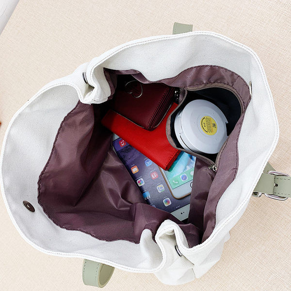 Γυναικεία καθημερινή τσάντα με επιγραφές και φερμουάρ