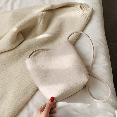 Γυναικεία τσάντα οικολογική δερμάτινη κλασικό μοντέλο με μακριά λαβή