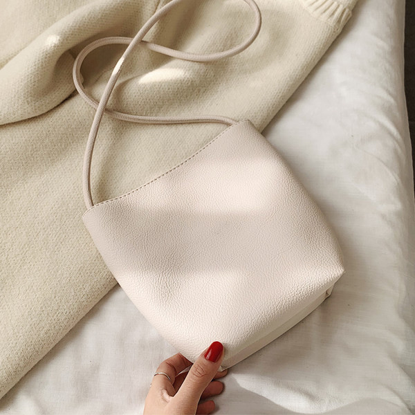 Γυναικεία τσάντα οικολογική δερμάτινη κλασικό μοντέλο με μακριά λαβή