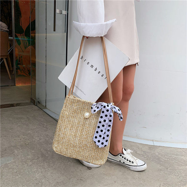 Γυναικεία τσάντα ώμου - δύο μοντέλα