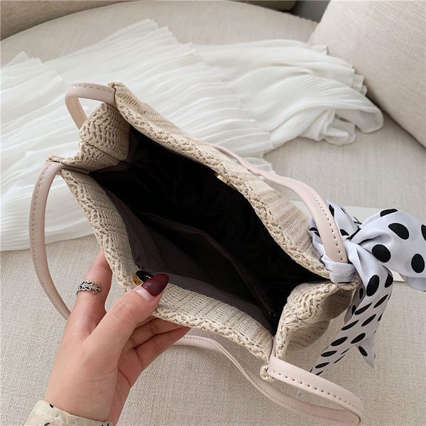 Γυναικεία τσάντα ώμου - δύο μοντέλα