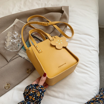 Geanta mica din piele din piele ecologica cu doua manere