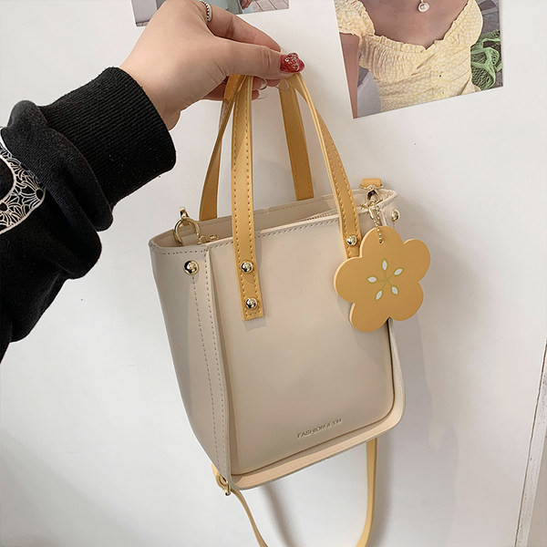 Geanta mica din piele din piele ecologica cu doua manere