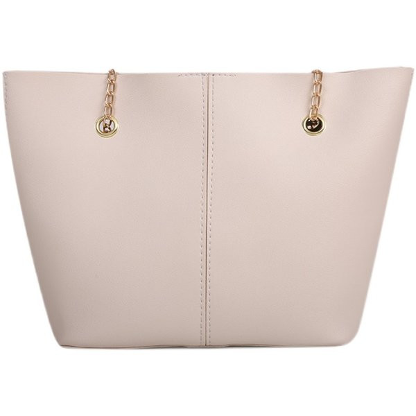 Καθημερινή γυναικεία τσάντα με μεταλλική αλυσίδα