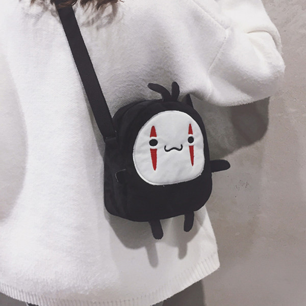 Γυναικεία casual τσάντα με στοιχεία 3D και φερμουάρ