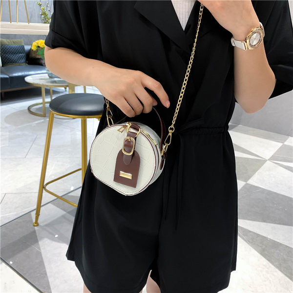 Sieviešu moderna apaļa soma ar rokturi un ķēdīti