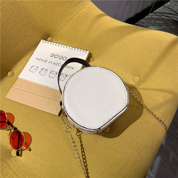 Sieviešu moderna apaļa soma ar rokturi un ķēdīti