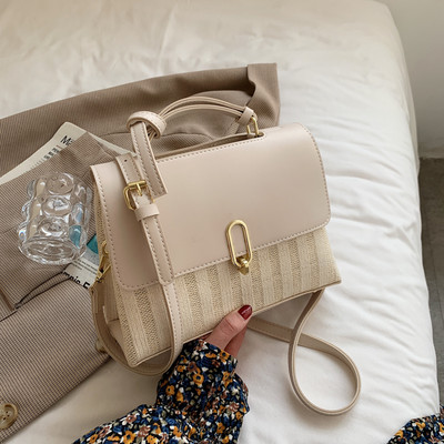 Ikdienas sieviešu soma no eko ādas ar metāla sprādzi