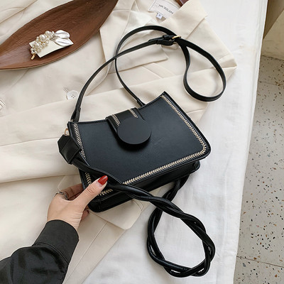 Sieviešu soma ar izšuvumu un metāla aizdari