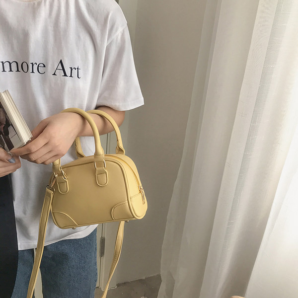 Γυναικεία τσάντα νέο μοντέλο από οικολογικό δέρμα με δύο λαβές - διάφορα χρώματα