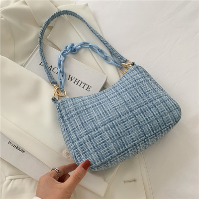 Γυναικεία τσάντα με αλυσίδα και φερμουάρ