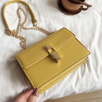 Geanta de dama cu inchidere metalica din imitatie de piele